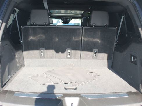Used 2022 Cadillac Escalade ESV Sport w/ Touring Package AWD/4WD image 12