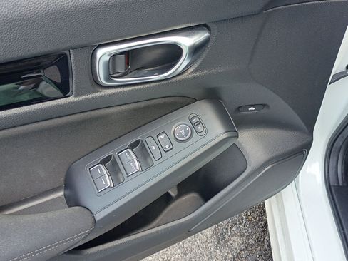 Used 2024 Honda Civic EX image 17