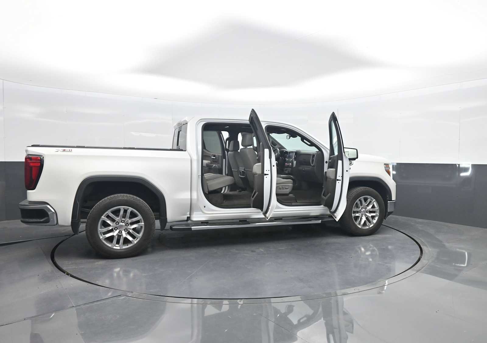 Used 2021 GMC Sierra 1500 SLT w/ SLT Premium Plus Package AWD/4WD image 55