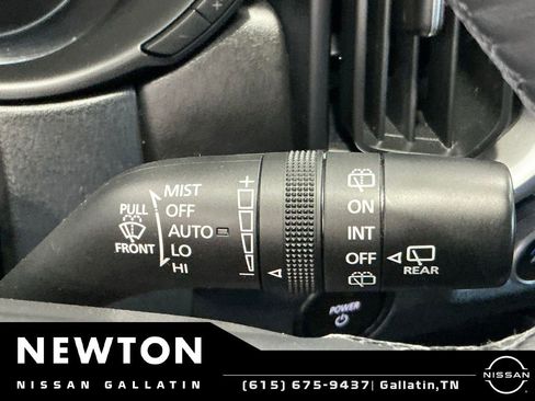 Used 2025 MAZDA CX-50 AWD 2.5 Hybrid w/ Premium Pkg image 47