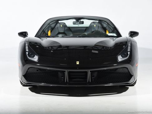 Used 2016 Ferrari 488 Spider RWD image 2