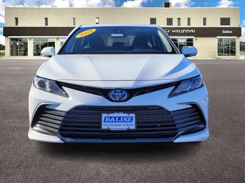 Used 2021 Toyota Camry LE w/ Cold Weather Package image 8