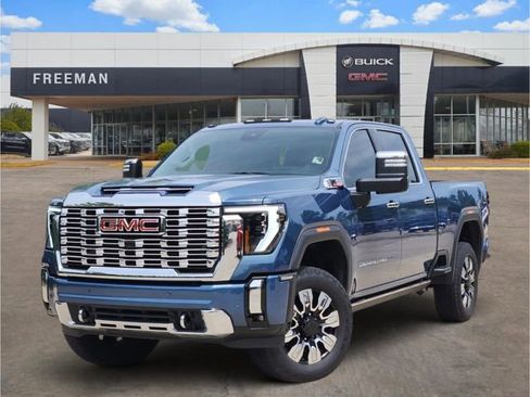 Used 2024 GMC Sierra 2500 Denali w/ Denali Reserve Package AWD/4WD image 1