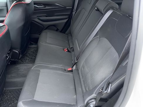 Used 2024 Jeep Grand Cherokee Laredo X w/ Luxury Tech Group I image 34