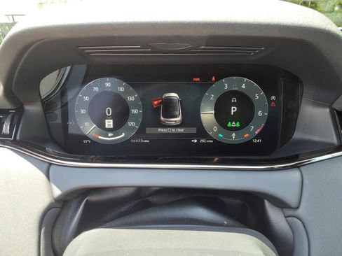 New 2025 Land Rover Range Rover Evoque S AWD/4WD image 10