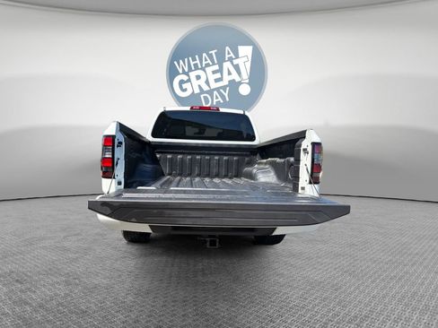 Used 2025 Nissan Frontier SV RWD image 23