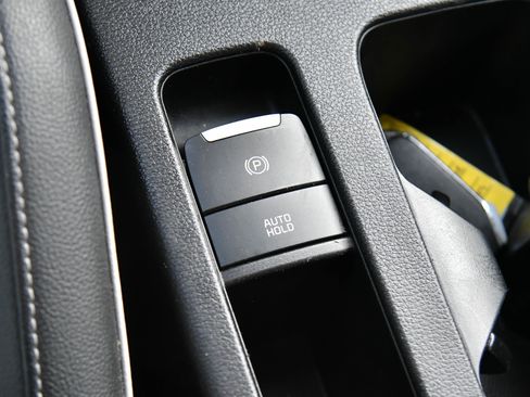 Used 2024 Kia Forte GT-Line image 28