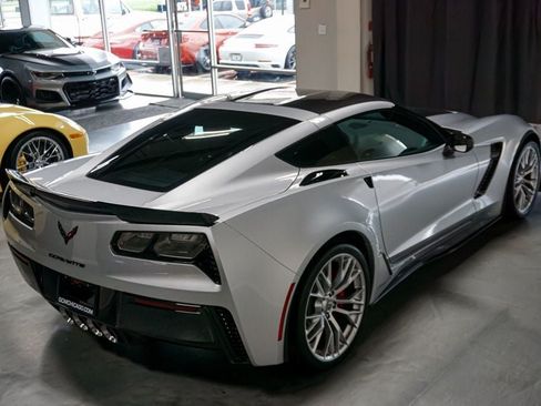 Used 2016 Chevrolet Corvette Z06 w/ 3LZ Preferred Equipment Group RWD image 52