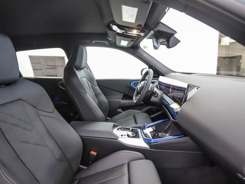 Used 2025 BMW X3 xDrive30i w/ Premium Package image 31