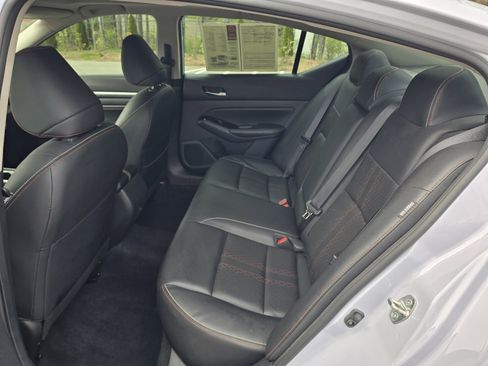 Certified 2023 Nissan Altima 2.5 SR w/ SR Premium Package image 10