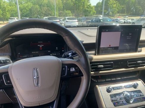 Used 2020 Lincoln Aviator Reserve w/ Equipment Group 201A image 11