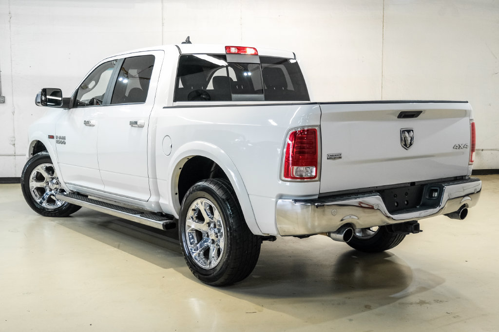 Used 2018 RAM 1500 Laramie AWD/4WD image 10