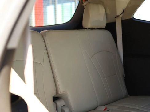 Used 2018 Buick Enclave Essence FWD image 53