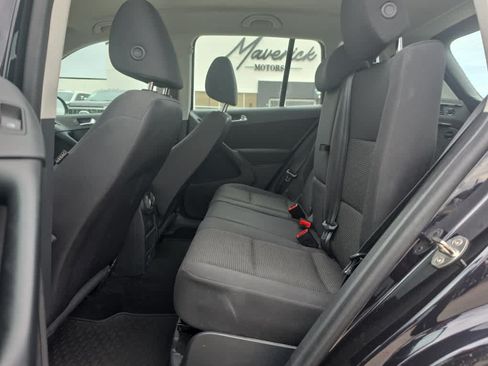 Used 2017 Volkswagen Tiguan S AWD/4WD image 7