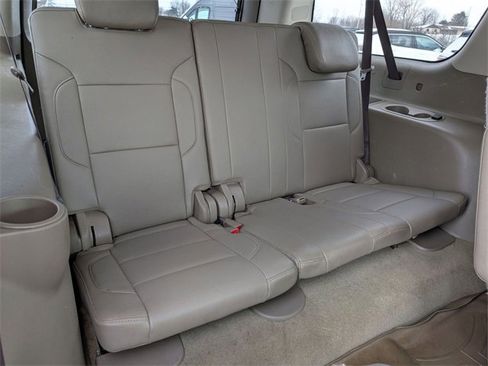 Used 2018 GMC Yukon XL SLT w/ Premium Edition image 30