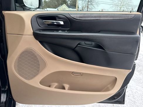 Used 2016 Dodge Grand Caravan SE w/ Quick Order Package 29E SE image 21