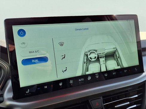 New 2025 Ford Escape SE image 9