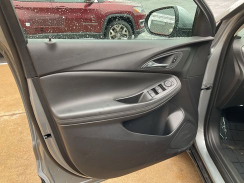 Used 2025 Buick Encore GX Preferred image 14