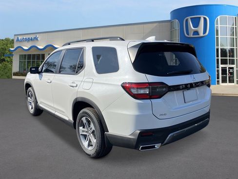 New 2026 Honda Pilot EX-L image 3