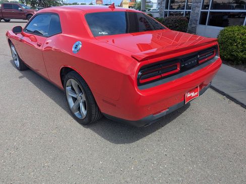 Used 2015 Dodge Challenger R/T w/ Quick Order Package 28B R/T RWD image 3