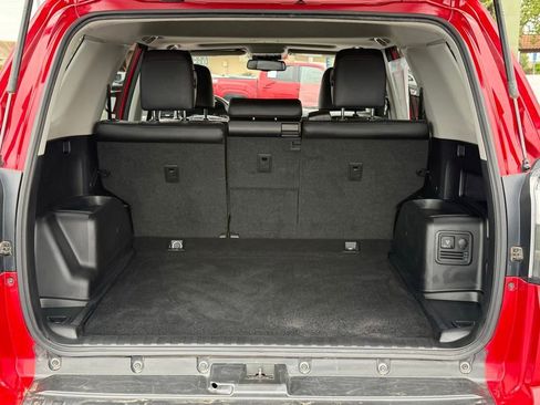 Certified 2019 Toyota 4Runner TRD Off-Road Premium AWD/4WD image 13