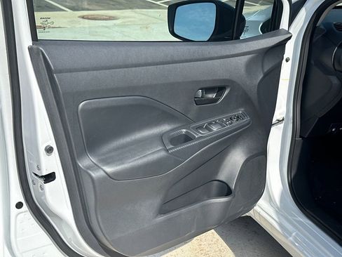 Used 2025 Nissan Versa S w/ Trunk Package FWD image 10