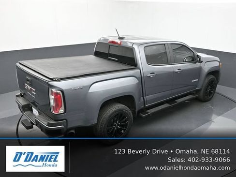 Used 2022 GMC Canyon Elevation w/ Elevation Premium Package AWD/4WD image 18