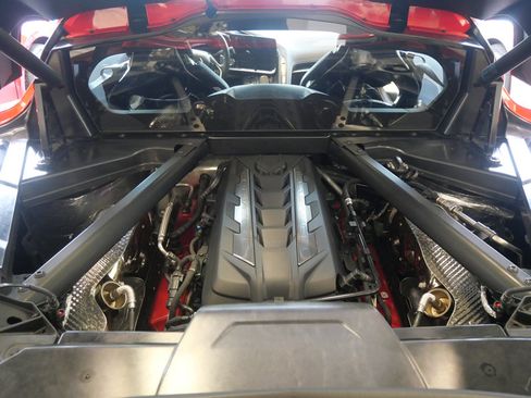 Used 2020 Chevrolet Corvette Stingray Preferred Cpe w/ 2LT Preferred Equipment Group RWD image 17