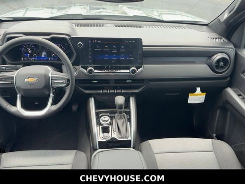 New 2026 Chevrolet Colorado W/T w/ WT Custom Package AWD/4WD image 14