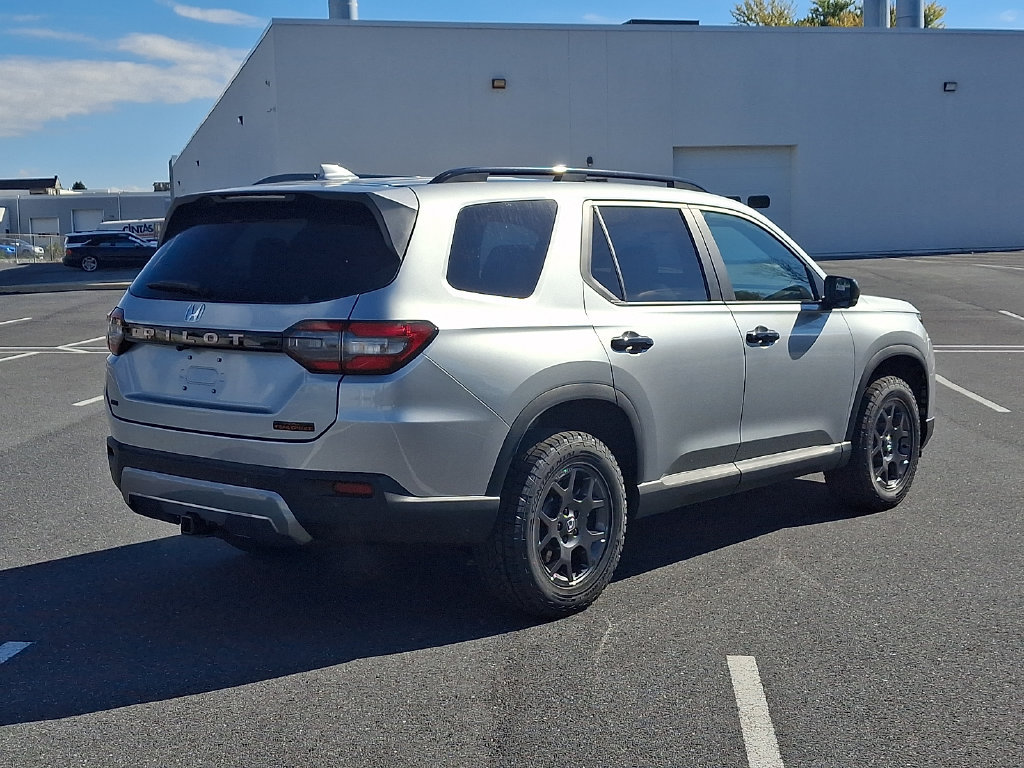 New 2026 Honda Pilot TrailSport image 5