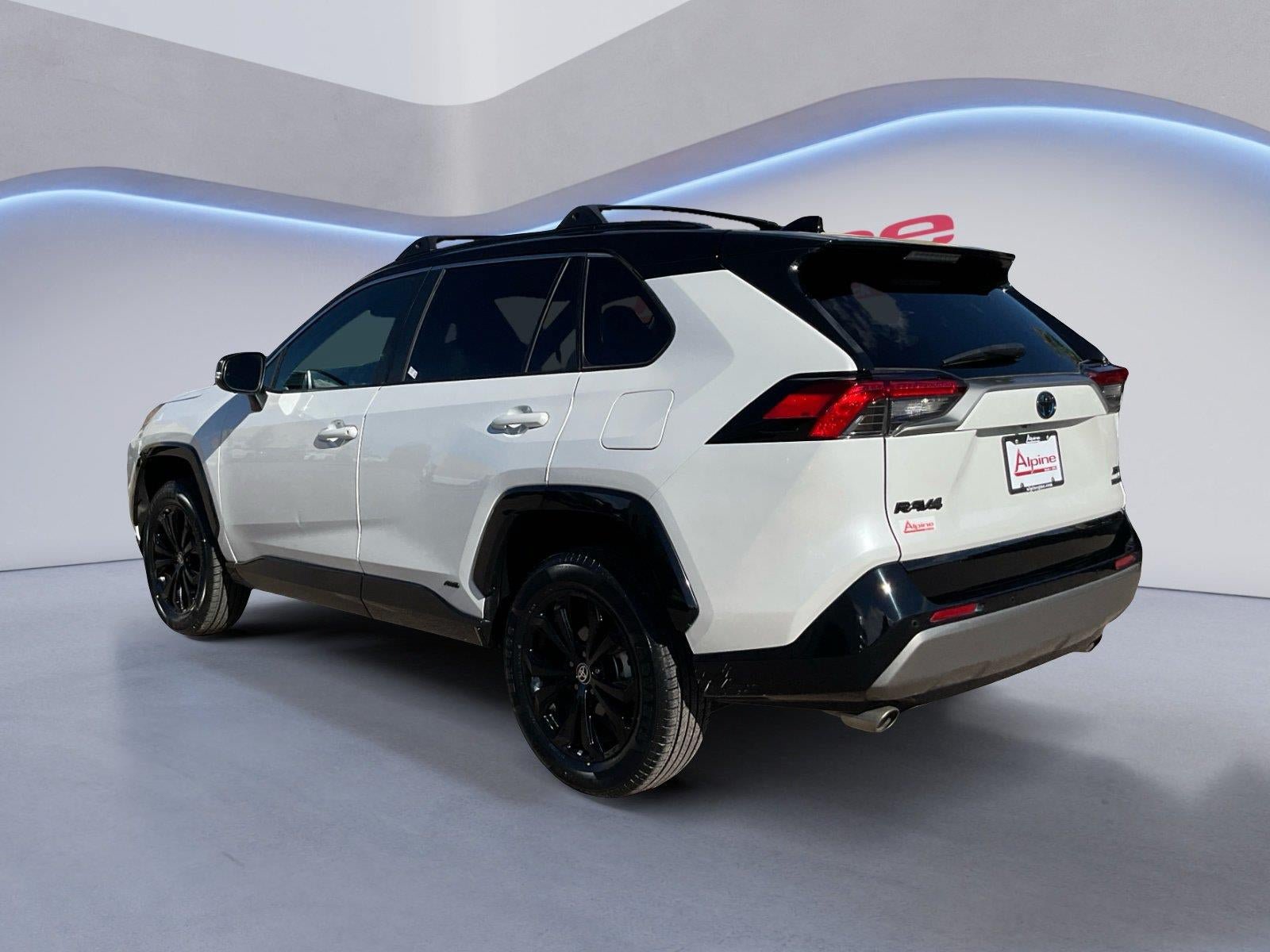 Used 2023 Toyota RAV4 XSE AWD/4WD image 3