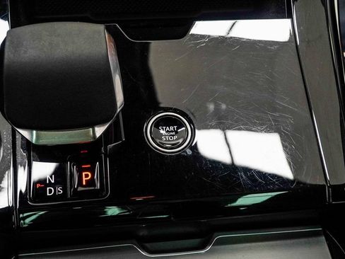 Used 2025 Land Rover Range Rover Sport SE AWD/4WD image 22