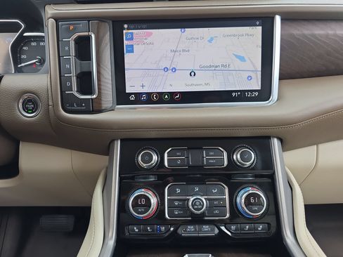 Used 2021 GMC Yukon XL Denali AWD/4WD image 24