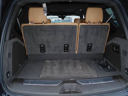 Used 2022 Cadillac Escalade Sport w/ Touring Package AWD/4WD image 9