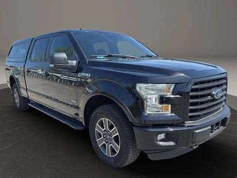 Used 2016 Ford F150 XLT w/ Equipment Group 302A Luxury AWD/4WD image 3