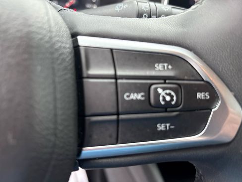 Used 2024 Jeep Compass Latitude AWD/4WD image 19