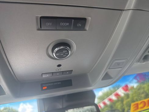Used 2016 GMC Yukon SLT AWD/4WD image 62