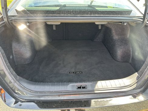 Used 2025 Nissan Altima 2.5 SV image 7