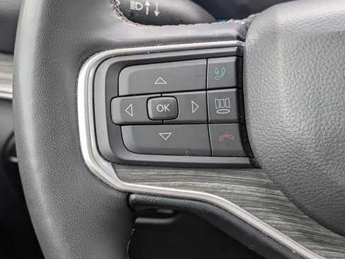 Used 2024 Jeep Wagoneer L Series II w/ Flexible Seating Group AWD/4WD image 19