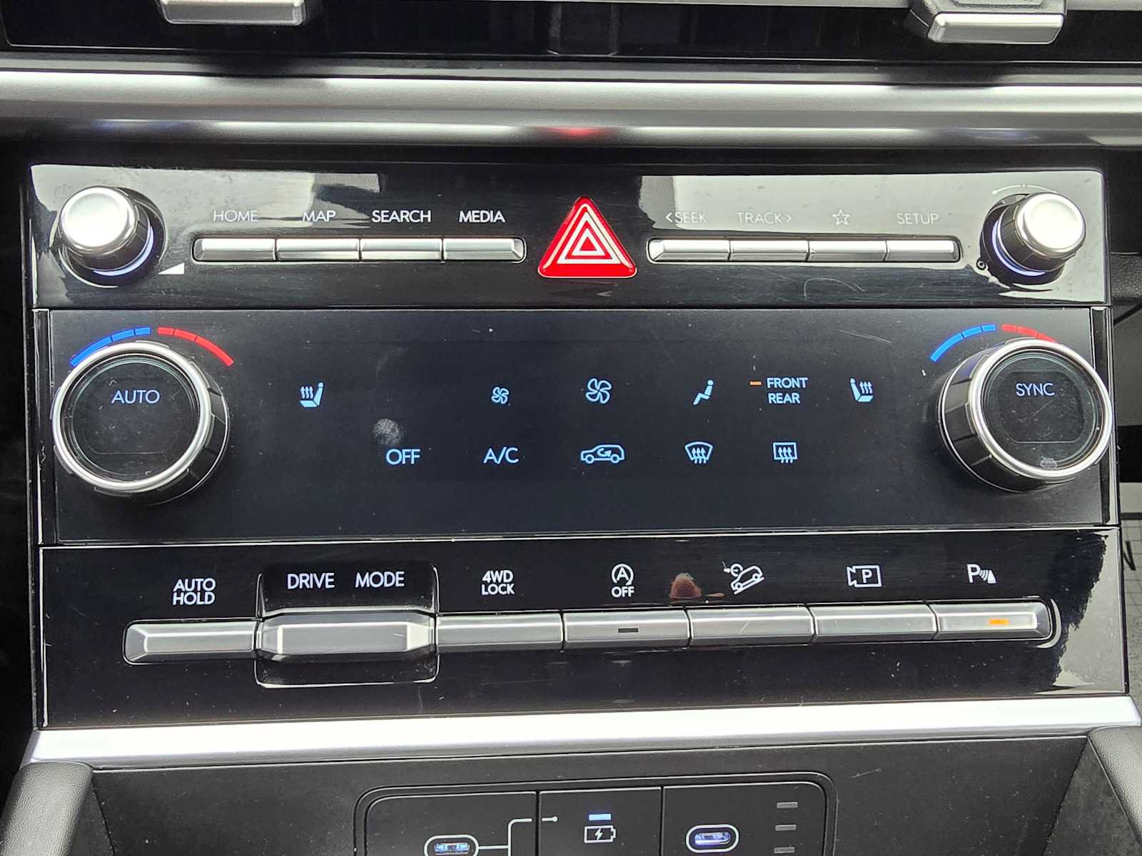 Used 2026 Hyundai Santa Fe SEL AWD/4WD image 27