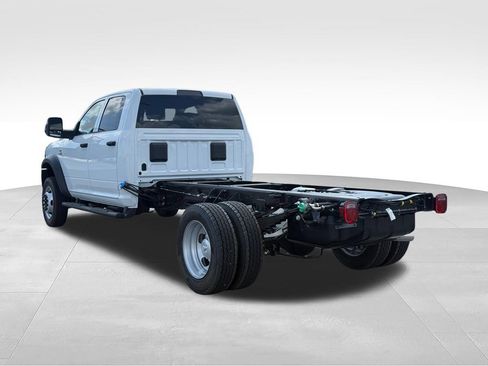 New 2027 RAM 5500 Tradesman w/ Chrome Appearance Group AWD/4WD image 3