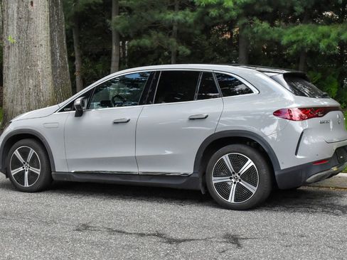 Used 2023 Mercedes-Benz EQE 350+ 4MATIC SUV w/ Exclusive Trim Package image 5