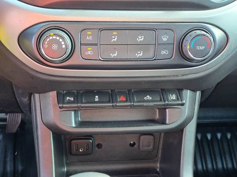 Used 2022 Chevrolet Colorado LT w/ Fleet Safety Package RWD image 18