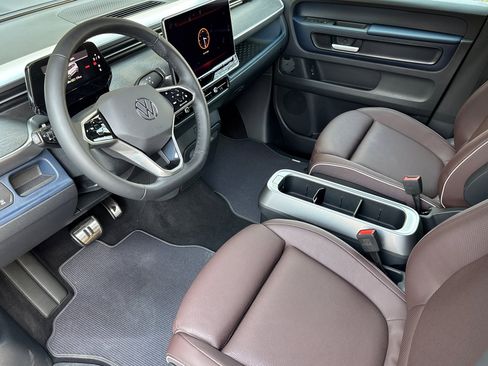 New 2025 Volkswagen ID. Buzz Pro S image 10