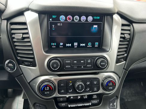 Used 2016 Chevrolet Suburban LT w/ Luxury Package image 17