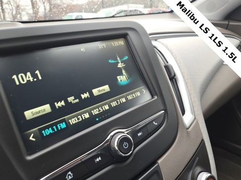 Used 2017 Chevrolet Malibu LS image 18