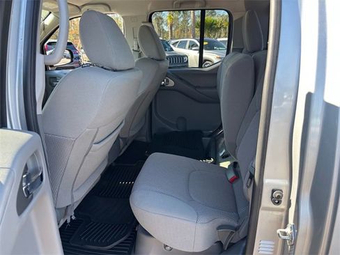 Used 2018 Nissan Frontier SV w/ Value Truck Package image 6