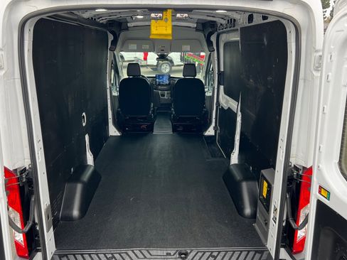 Used 2023 Ford E-Transit Medium Roof w/ Load Area Protection Package image 15