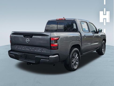 Used 2025 Nissan Frontier SV w/ SV Convenience Package image 3