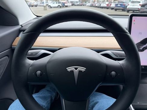Used 2019 Tesla Model 3 Mid Range image 20
